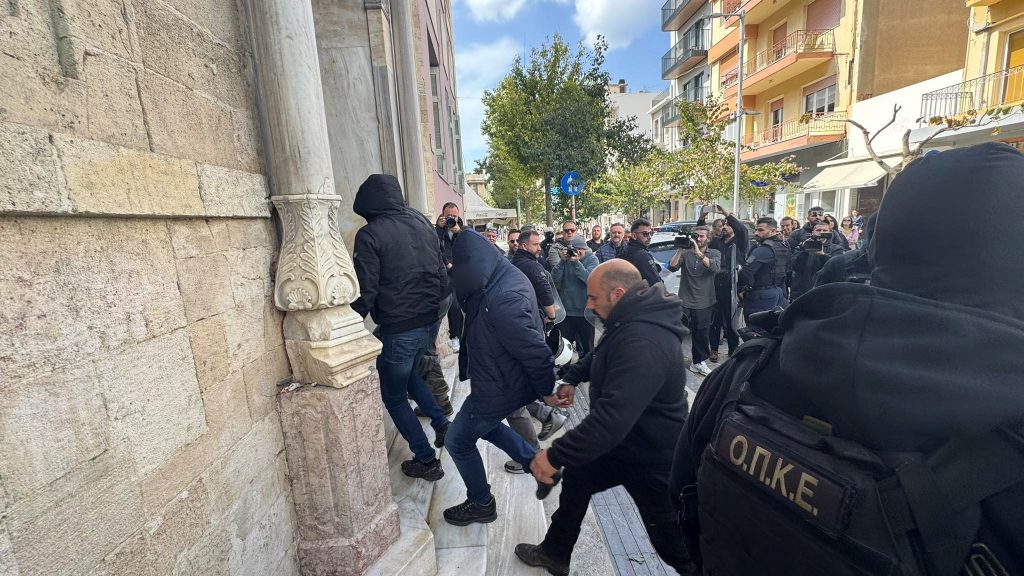 Ηράκλειο: Στον Εισαγγελέα οι συλληφθέντες για την εγκληματική οργάνωση που εκμεταλλευόταν αλλοδαπούς