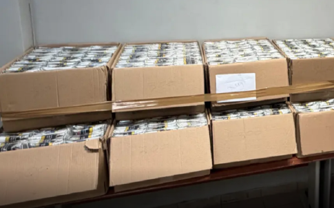 Το ΕΡΤnews στα ΗΑΕ: Πυραυλικά πλήγματα σε Αμπού Ντάμπι, κοντά στο αεροδρόμιο του Ντουμπάι και στο λιμάνι της Φουτζάιρα – Ένας νεκρός