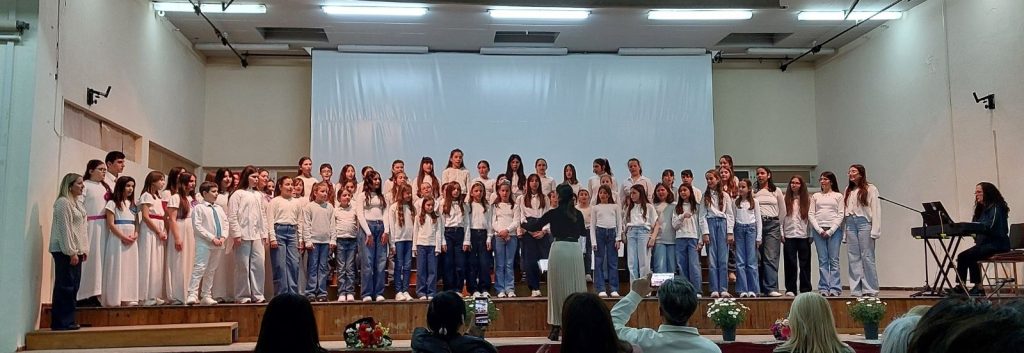 Σε χορωδιακή συνάντηση στην Κατερίνη η παιδική χορωδία του δήμου Ελασσόνας
