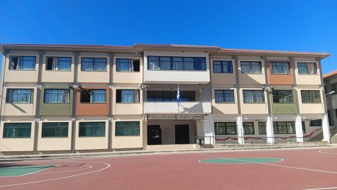 Ρωσικό drone έπληξε επιβατικό τρένο στο Ντνιπροπετρόφσκ της Ουκρανίας – Ένας νεκρός και επτά τραυματίες