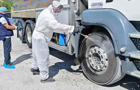 Βόλος: Τιμητική διάκριση στον π. Θεόδωρο Μπατάκα για 47 χρόνια προσφοράς