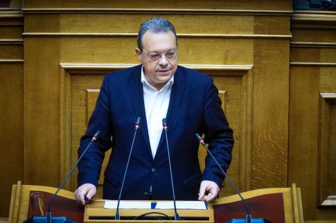 Το ψήφισμα του Περιφερειακού Συμβουλίου της Πελοποννήσου για τα έργα ΑΠΕ και μπαταριών λιθίου