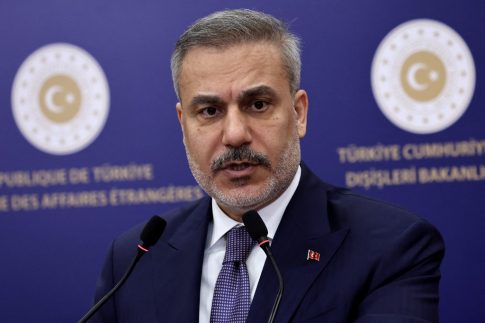 Απολύμανση με χλώριο προτείνει <br> o Διεθνής Ερυθρός Σταυρός