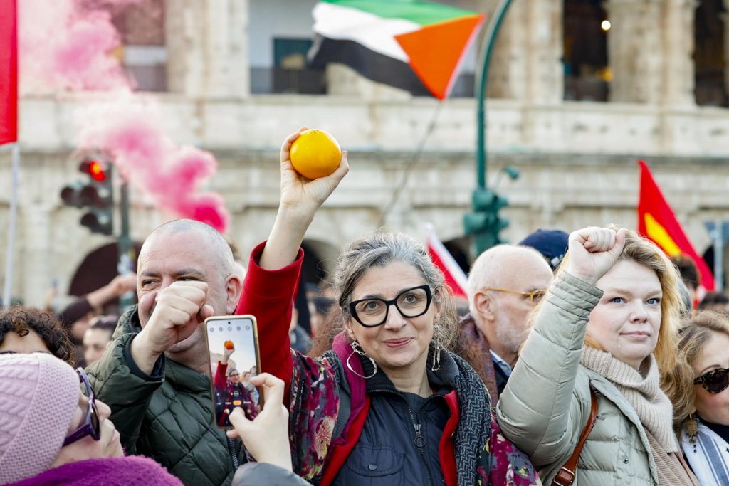 Φραντσέσκα Αλμπανέζε: Ύψωσε τη φωνή της για τη Γάζα και τώρα δεν μπορεί καν να χρησιμοποιήσει την πιστωτική της κάρτα
