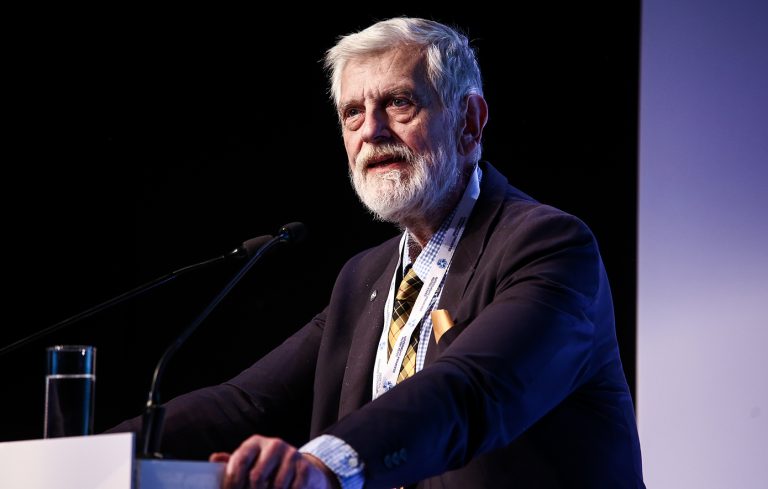 Γ. Λοβέρδος στον 102fm: Η κυβέρνηση παραμένει προσηλωμένη στην προάσπιση των εθνικών συμφερόντων διατηρώντας μια ξεκάθαρα φιλειρηνική στάση