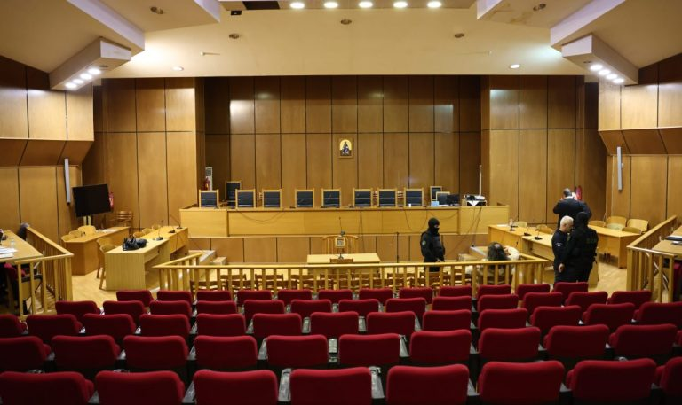 Δίκη Χρυσής Αυγής: Σήμερα η απόφαση του δικαστηρίου για την ενοχή ή μη των 42 κατηγορουμένων – Tι ποινές αντιμετωπίζουν