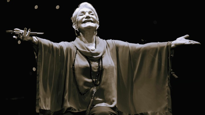 Σήμερα το τελευταίο αντίο στη Μαρινέλλα – Σε λαϊκό προσκύνημα η σορός της