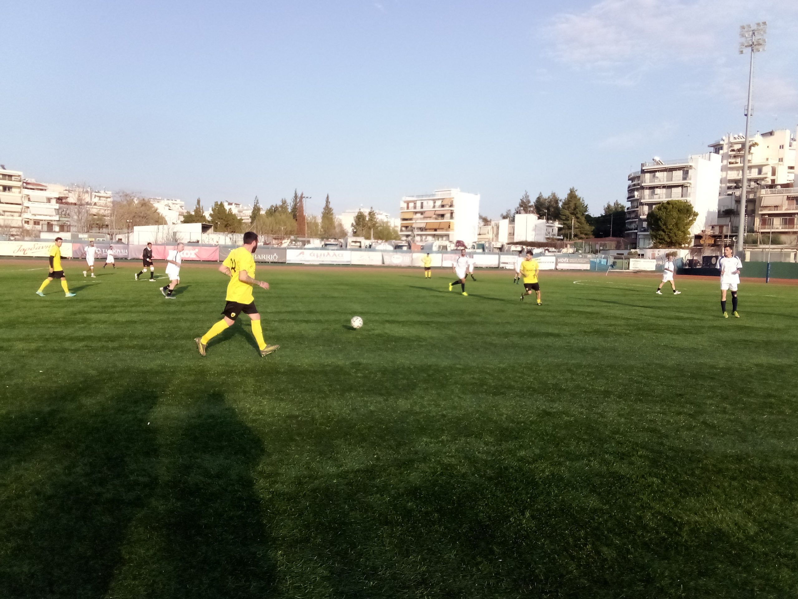 Ποδοσφαιρικές τιμές στο Μπλόκο της Καλογρέζας από ΑΕΚ, Απόλλωνα, Νέα Ιωνία με αγώνες παλαιμάχων