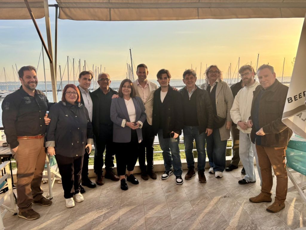 Η Μαρίνα της Αρετσούς στο επίκεντρο της συνάντησης της Χρύσας Αράπογλου με τον Στέφανο Κασσελάκη