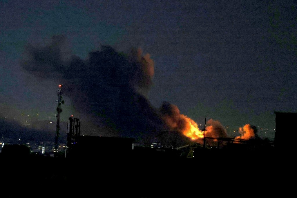 Live: Διπλωματική προσπάθεια μέσω Πακιστάν για αποκλιμάκωση – Πιθανές συνομιλίες ΗΠΑ-Ιράν τις επόμενες ημέρες  ​