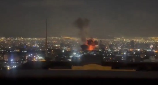 Διακόπηκε η μετάδοση της ιρανικής κρατικής τηλεόρασης – Στόχος πληγμάτων έγινε η έδρα της στην Τεχεράνη