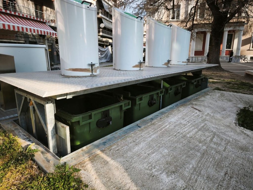 Τρίκαλα: Βυθιζόμενοι κάδοι απορριμμάτων με τηλεματική παρακολούθηση