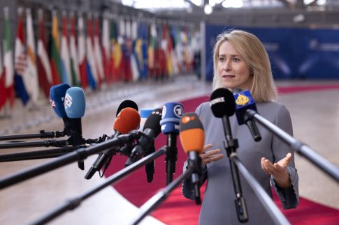 Συνάντηση της ομοσπονδίας βενζινοπωλών με Θεοδωρικάκο: Αντιδράσεις για το πλαφόν, προειδοποιούν με κινητοποιήσεις – Πάνω από 2 ευρώ το λίτρο η βενζίνη