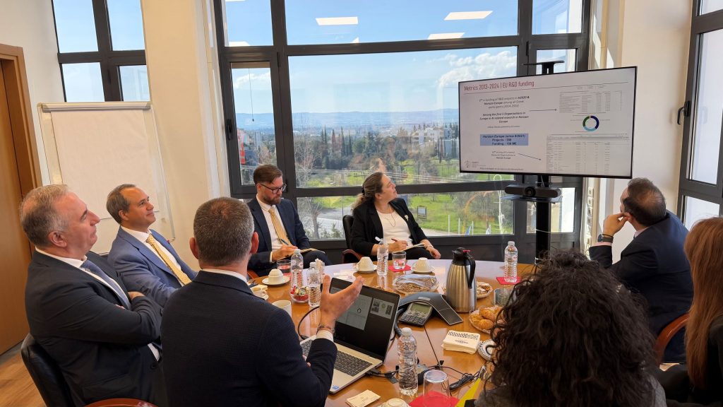 Θεσσαλονίκη: Επίσκεψη του Γενικού Προξένου των ΗΠΑ Τζέρι Ισμαήλ στο ΕΚΕΤΑ παρουσία του Υφ. Ανάπτυξης Στ. Καλαφάτη