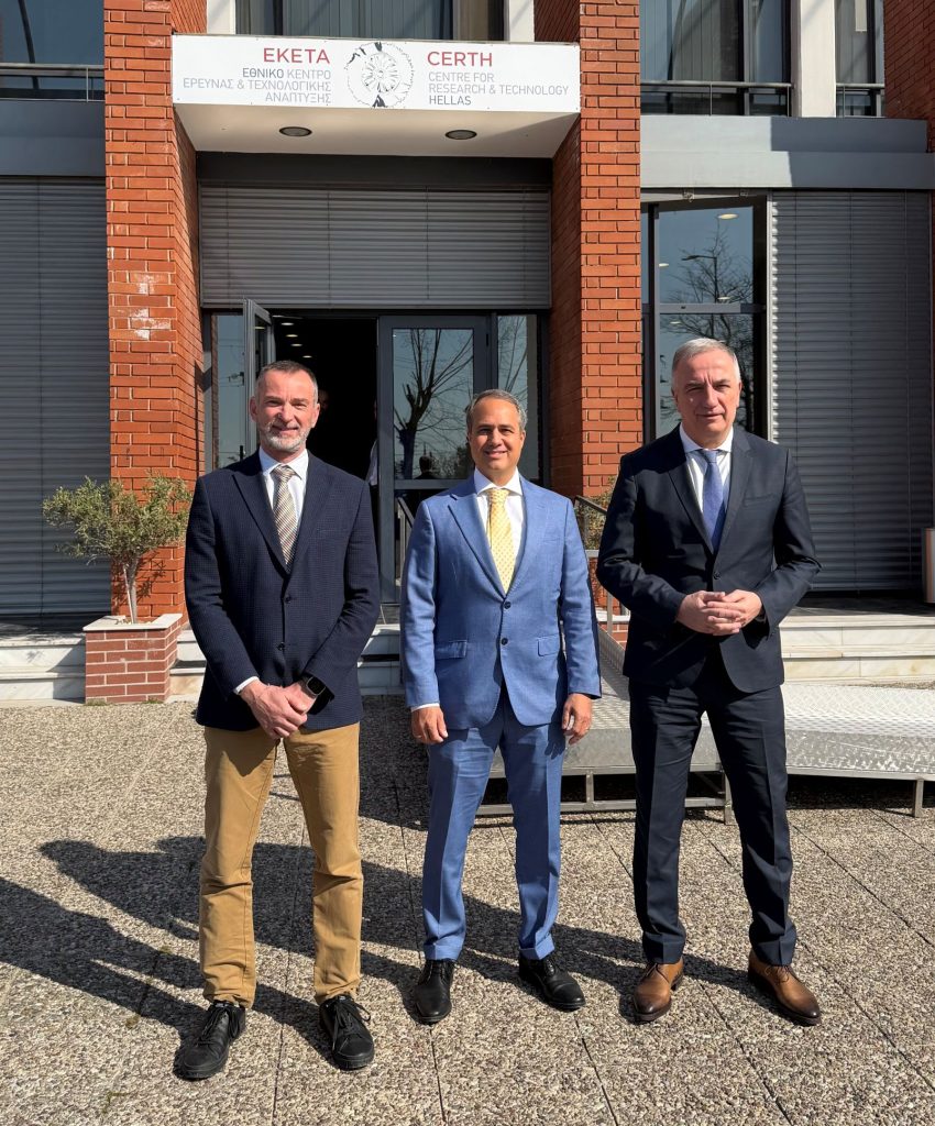 Θεσσαλονίκη: Επίσκεψη του Γενικού Προξένου των ΗΠΑ Τζέρι Ισμαήλ στο ΕΚΕΤΑ παρουσία του Υφ. Ανάπτυξης Στ. Καλαφάτη