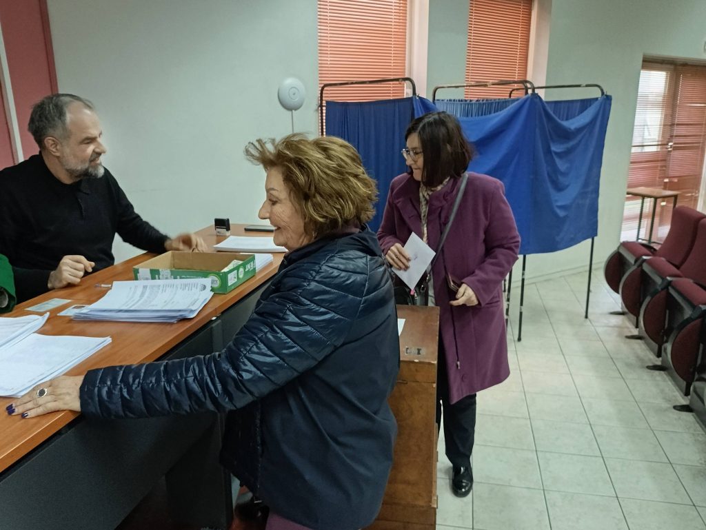 Ροδόπη: Σε εξέλιξη η εκλογή συνέδρων του ΠΑΣΟΚ-ΚΙΝΑΛ