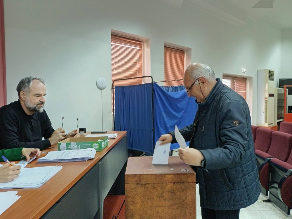 Ροδόπη: Σε εξέλιξη η εκλογή συνέδρων του ΠΑΣΟΚ-ΚΙΝΑΛ