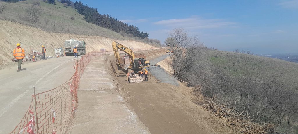 O υπουργός Υποδομών σε έργα αποκατάστασης από τον Daniel στους δήμους Μουζακίου και Καρδίτσας