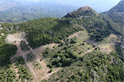 Επιστρέφουν Βρετανοί από τον Κόλπο – Σε εξέλιξη πτήσεις επαναπατρισμού εν μέσω χάους στις αερομεταφορές