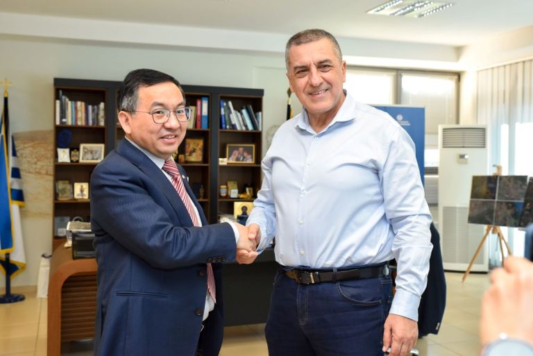 Συνάντηση του περιφερειάρχη Θεσσαλίας με τον πρέσβη της Κίνας