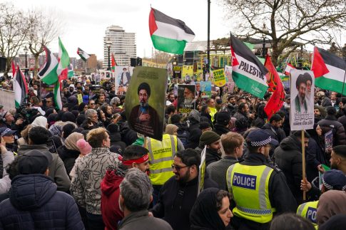 Το σκοτεινό παρασκήνιο της εκτέλεσης του 27χρονου στη Νέα Πέραμο – Εξετάζεται η σύνδεση με τη δολοφονία επιχειρηματία στη Μάνδρα