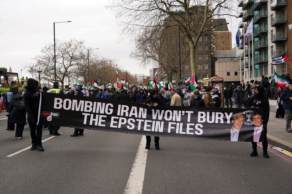 Διαδηλώσεις υπέρ και κατά του καθεστώτος του Ιράν στο Λονδίνο