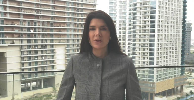 Το ΕΡΤnews στο Ντουμπάι: Μπαράζ εκρήξεων μετά την επίθεση σε δεξαμενόπλοιο