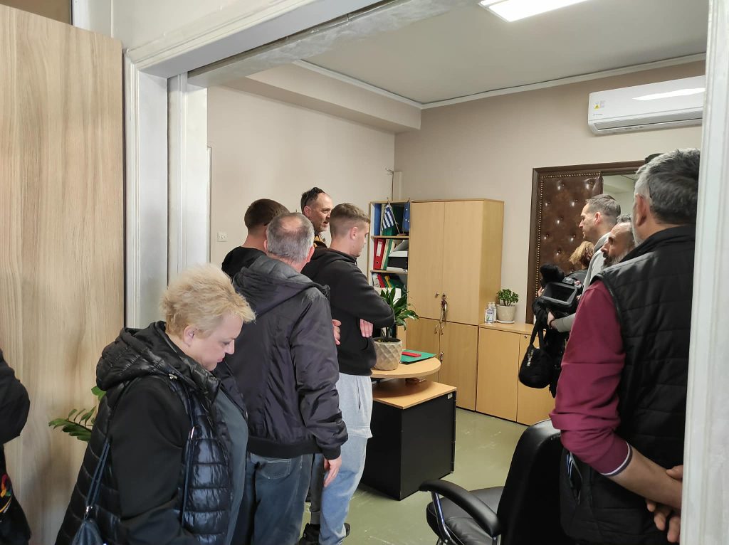 Αντιδράσεις για την παύση των μαθητικών δρομολογίων απο το ΚΤΕΛ Καρδίτσας -Κινητοποίηση στην Περιφέρεια