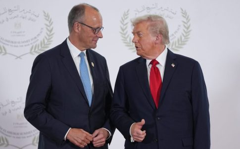 Επιστρέφουν Βρετανοί από τον Κόλπο – Σε εξέλιξη πτήσεις επαναπατρισμού εν μέσω χάους στις αερομεταφορές