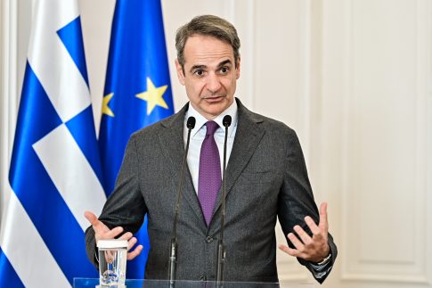 Διακομίστηκαν στο Γενικό Νοσοκομείο Κορίνθου <strong>δύο πυροσβέστες που επιχειρούσαν στην πυρκαγιά στον Φενεό</strong>