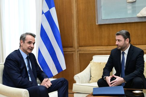 Ρωσικό drone έπληξε επιβατικό τρένο στο Ντνιπροπετρόφσκ της Ουκρανίας – Ένας νεκρός και επτά τραυματίες