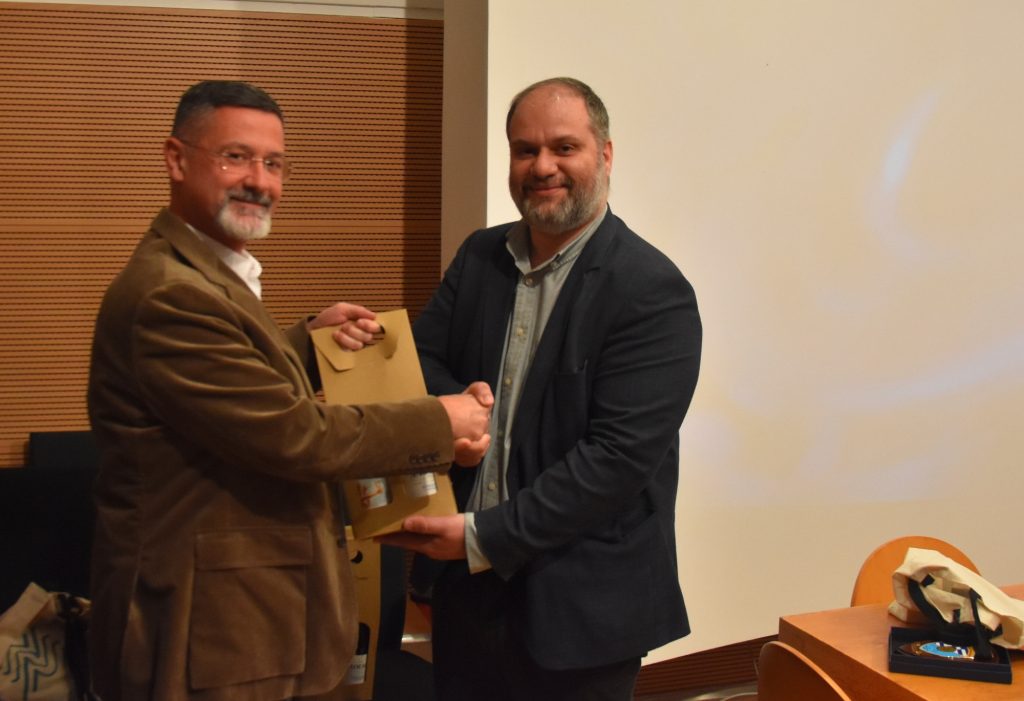 Πολιτισμική Επίσκεψη Στρατιωτικών της Ανώτατης Στρατιωτικής Διοίκησης Ηπείρου και Μακεδονίας (NRDC–GR) στο κτίριο της Σχολής Αριστοτέλους στη Νάουσα