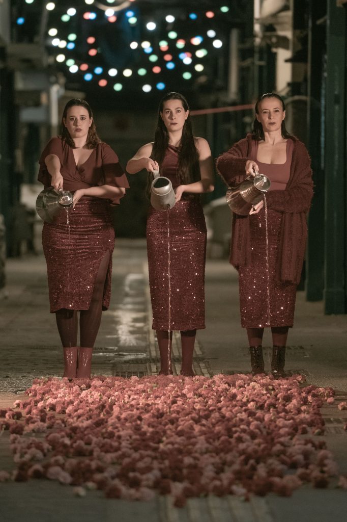 «Ιστορία μου»: Μια πολυφωνική διαπραγμάτευση λαϊκών τραγουδιών στο Θέατρο Αμαλία