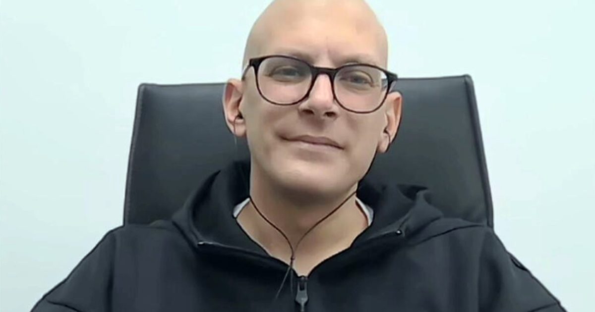 Μήνυμα ζωής από τον δήμαρχο του Αη Στράτη στο ΕΡΤnews: «Χειρουργήθηκα Τετάρτη, Κυριακή επέστρεψα στο νησί και τη Δευτέρα ήμουν στο γραφείο»