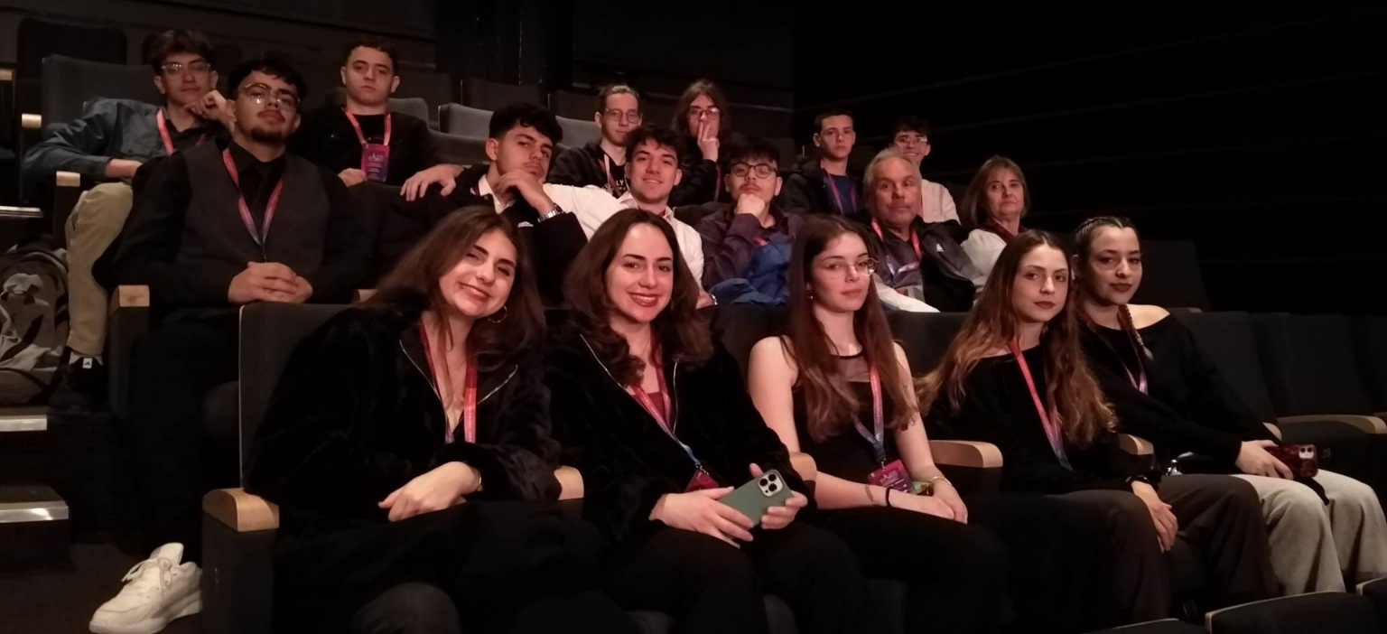 Μαθητές του 2ου Προτύπου ΓΕΛ Βόλου στο 5ο Εκπαιδευτικό Μαθητικό Συνέδριο στο Παρίσι