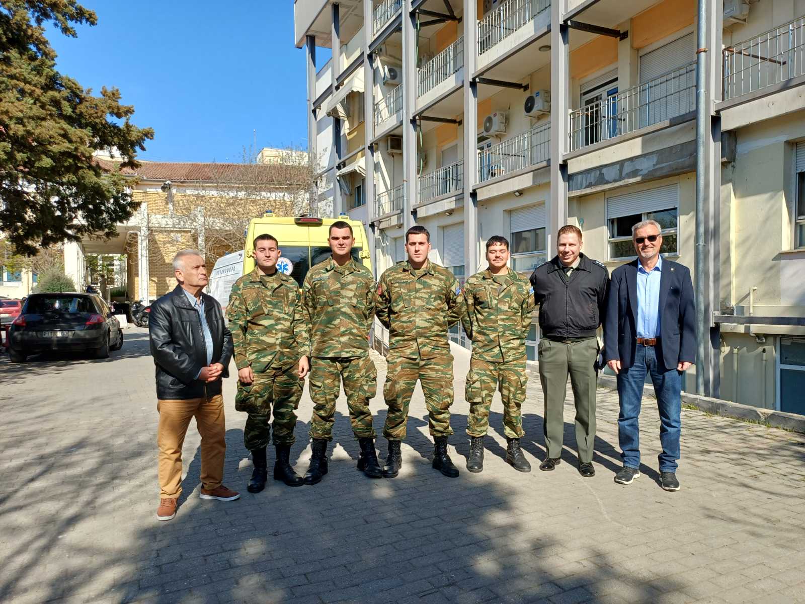 saatxs-aimodosia-1 Λάρισα: Εθελοντική αιμοδοσία από τον Σύνδεσμο Αποστράτων Αξιωματικών Τεχνικού Σώματος (ΣΑΑΤΧΣ) Θεσσαλίας