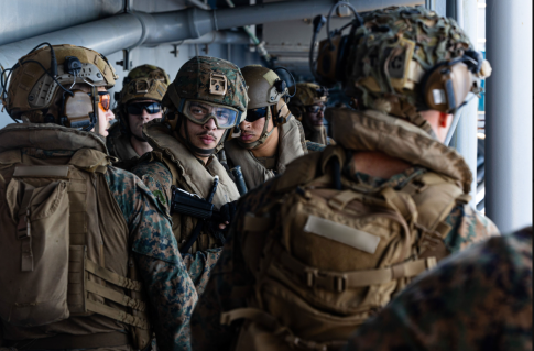 <strong>Πυρκαγιά σε πολυώροφο κτίριο της Οδησσού, μετά τις αναφορές για καταρρίψεις drones</strong>