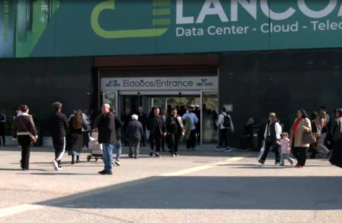 Ομοβροντία ιρανικών πυραύλων στο Ισραήλ: Σε εξέλιξη το ένατο κύμα επιθέσεων, 6 τραυματίες – «Καλά στην υγεία του ο Μοτζταμπά Χαμενεΐ» λέει η Τεχεράνη