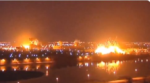 «Βούλιαξε» η κεντρική πλατεία για το 12<sup>ο</sup> Καλαματιανό Καρναβάλι (βίντεο & φωτογραφίες)