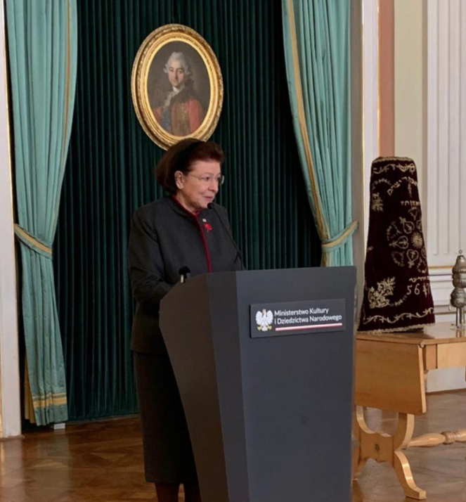 Λ. Μενδώνη για τον επαναπατρισμό των 91 ελληνοεβραϊκών θησαυρών από την Πολωνία: «Τα κειμήλια επιστρέφουν στην πατρίδα»