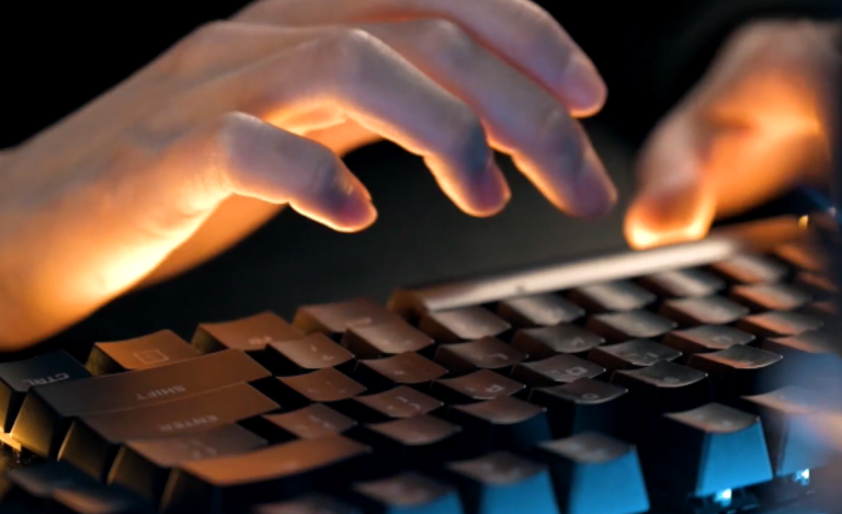 Θεσσαλονίκη: Προσποιήθηκαν τους λογιστές και «άρπαξαν» χρήματα και κοσμήματα 90χρονης- Τι λέει η ίδια στην ΕΡΤ