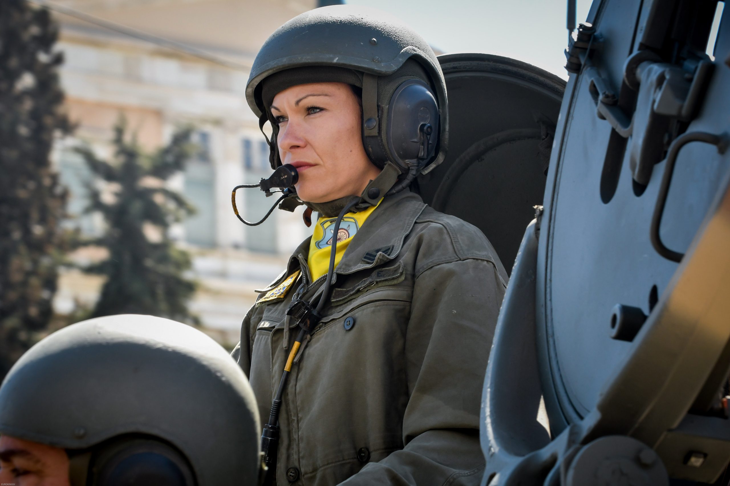 ÃÕÍÁÉÊÅÓ ÓÔÏ ×ÁÊÉ  ÐÏÕ ÔÑÁÂÇÎÁÍ ÔÏ ÂËÅÌÌÁ ÓÔÇÍ ÐÁÑÅËÁÓÇ ÃÉÁ ÔÇÍ 25Ç ÌÁÑÔÉÏÕ (EUROKINISSI/ÔÁÔÉÁÍÁ ÌÐÏËÁÑÇ)