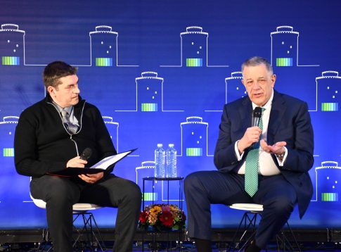 Γ. Λοβέρδος στον 102fm: Η κυβέρνηση παραμένει προσηλωμένη στην προάσπιση των εθνικών συμφερόντων διατηρώντας μια ξεκάθαρα φιλειρηνική στάση