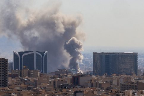 Χανιά: Κινητοποίηση της Πυροσβεστικής για φωτιά σε καμινάδα επιχείρησης