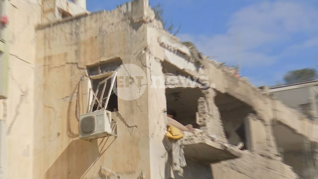 Ώρες αγωνίας στο Τελ Αβίβ: Σειρήνες, αναχαιτίσεις και χτύπημα σε κατοικημένη περιοχή – Το ΕΡΤnews στην πολυκατοικία που έχασε τη ζωή της 40χρονη