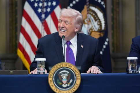 Η νέα τουριστική σεζόν στη σκιά του πολέμου στη Μέση Ανατολή