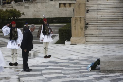 Μητσοτάκης για την 25η Μαρτίου: Η επένδυση στην εθνική άμυνα δεν αποτελεί πολυτέλεια αλλά αναγκαιότητα – Η Ελλάδα προχωρά «σταθερά και τολμηρά μπροστά»