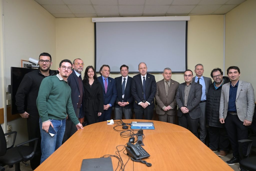 Στον αέρα το AUTh Radio – Το Αριστοτέλειο Πανεπιστήμιο εγκαινίασε το νέο διαδικτυακό ραδιόφωνο