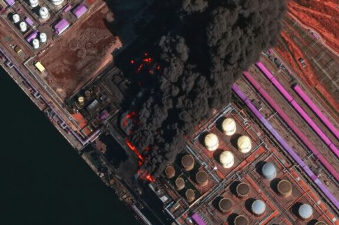 Ιρανική πυραυλική επίθεση σε εργοστάσιο χημικών στο Ισραήλ – Αποκλείστηκε ο κίνδυνος διαρροής