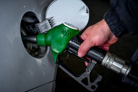 <strong>Oλοκληρώθηκε η επιχείρηση για την απομάκρυνση δύο χειροβομβίδων</strong> στο Κολωνάκι – Αποκαταστάθηκε η κυκλοφορία των οχημάτων στη Σκουφά